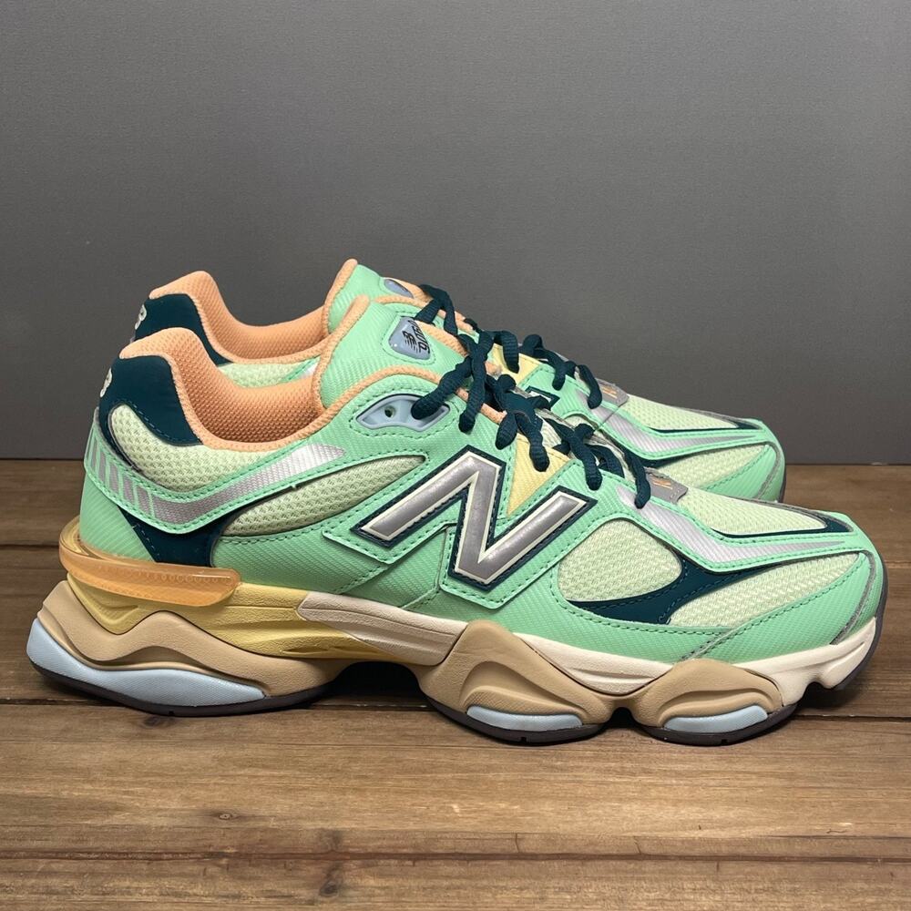 New Balance 9060 Men Size 9 Women Size 10.5 Sweetgrass Deep Ocean U9060TMA